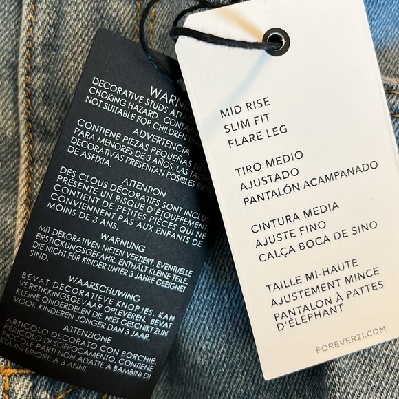 Forever 21 Mid-Rise Slim Fit Studded Angel Wing Flare Leg Jeans Size 27 - Picture 15 of 16